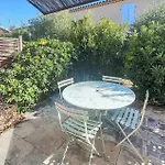 2 Bedroom In St-laurent-de-la-carbr 펜션